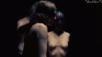 Ariane Labed, Roxane Mesquida, Charlotte Masselin - Brutal sex in French film