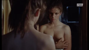 Verbotene Liebe (1990) / German teenagers taboo love - img #3