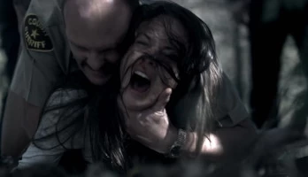 Sarah Butler - I Spit on Your Grave Unrated (2010)