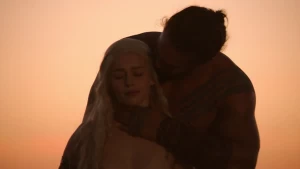Emilia Clarke (25 years) in nude and sex scenes from first season Game of Thrones - img #4