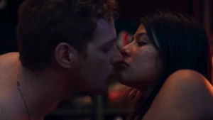Laura Osma - Blocco 181 (2022) / Threesome sex scene - img #5