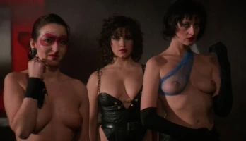 Tinì Cansino, Valentina Visconti, Rena Niehaus - Arabella Black Angel (1989)