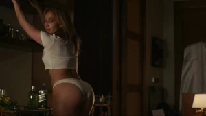 Jennifer Lopez - Shotgun Wedding (2022) / Slow motion episodes - img #4