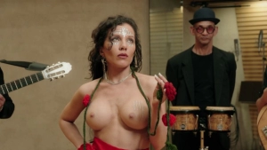 Cantar desnuda (2025) - img #1