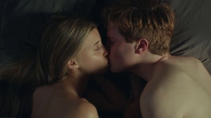 El Mal Invisible s01 (2025) - Sex scenes - img #4