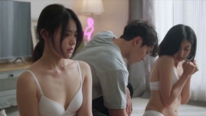 Kim Ji-eun, Kim online