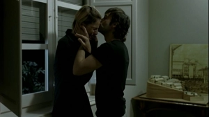 Mónica López - The Uninvited Guest (El habitante incierto) (2004) - img #1