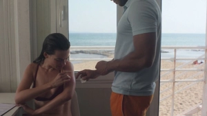 Emma Mackey, Vicky Krieps, Fiona Shaw - Hot Milk (2025) - img #3