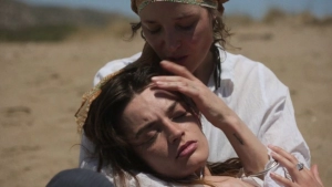 Emma Mackey, Vicky Krieps, Fiona Shaw - Hot Milk (2025) - img #6