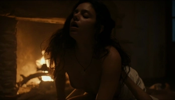 Laetitia Casta, Noee online