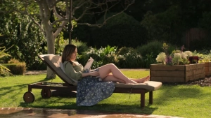 Victoria Pedretti, Tati Gabrielle, Shalita Grant - YOU s03e01-08 (2021) - img #3