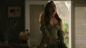 Victoria Pedretti, Tati Gabrielle, Shalita Grant - YOU s03e01-08 (2021) - img #4