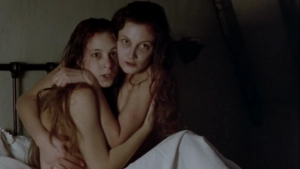 Joely Richardson, Jodhi May - Sister My Sister (1994) - img #6