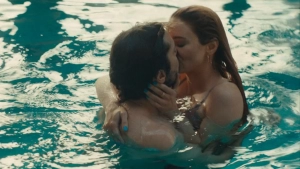 Aisling Franciosi, Almudena Amor - Pose (Turn Up the Sun!) (2025) - img #2