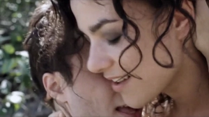 Juliane Elting, Morena Nascimento - Ventura (2012) - img #3