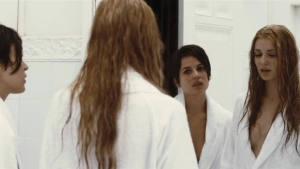 Room in Rome (2010) - img #5