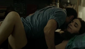 Dana Ivgy, Liron online