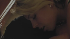 Amanda De Cadenet - Fall (1997) - img #3