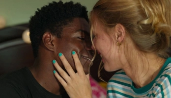 Emma Ravier, Elodie online