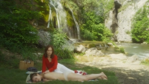 Lou de Laâge full frontal nude breasts and butt screenshot Blanche comme neige 2019 HD - img #5