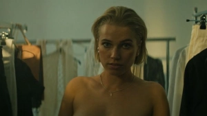 Thea Sofie Loch Næss - Docttor Glas (2026) - img #4
