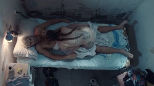 Antonella Ferrari El Marginal Season 2 2018 intimate scene still - S02E05-08 screenshot