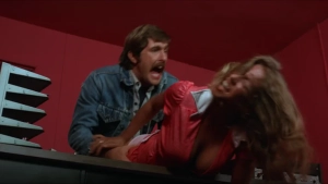 Beneath the Valley of the Ultra-Vixens (1979) - img #3