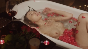 Lee Yu-jin hot nude body The Trap 2017