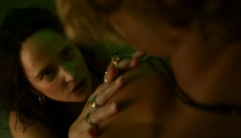 Eva Green, María online